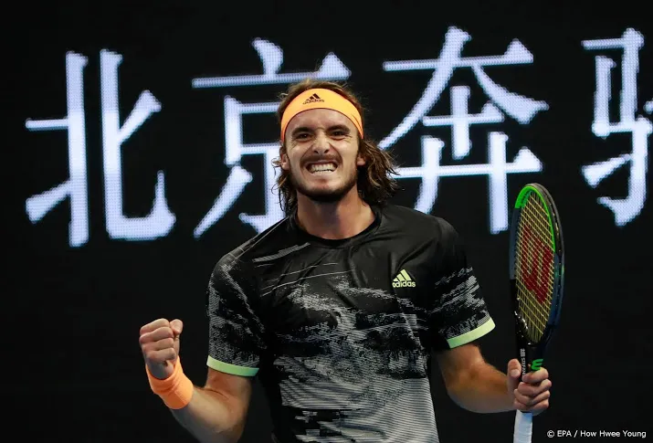 tsitsipas via zverev naar finale in peking