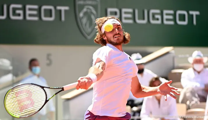 tsitsipas vijf minuten voor finale overleed mijn geliefde oma