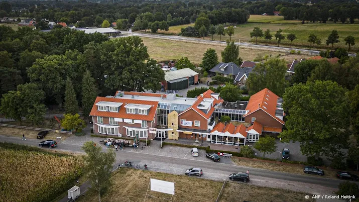 tubbergen praat omwonenden maandag bij over asielhotel