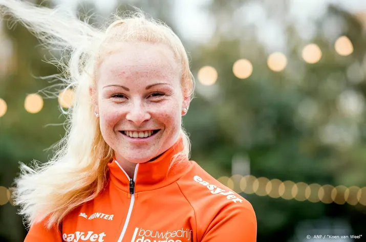 tuchtcommissie trekt rode kaarten voor schaatssters in