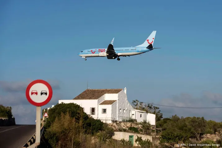 tui fly belgium beleeft vlekkeloze primeur met boeing 737 max