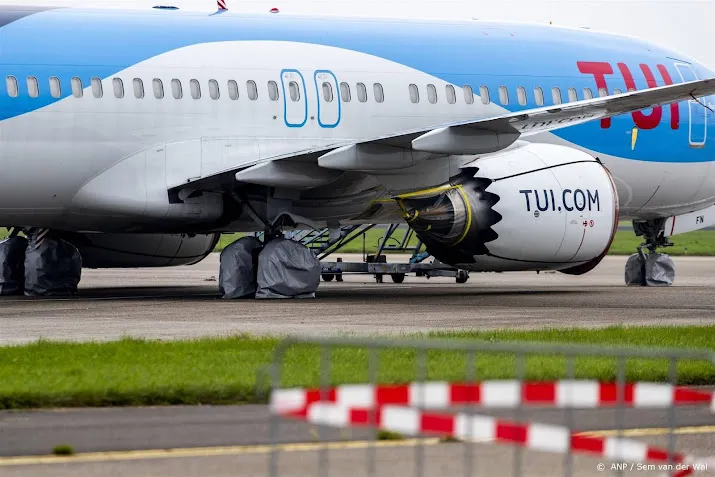 tui onaangenaam verrast over proefballonnen schiphol