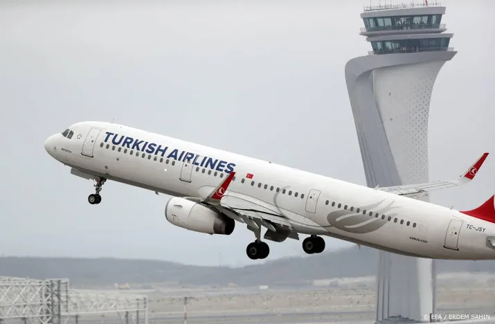 turkish airlines geeft personeel forse opslag wegens herstel