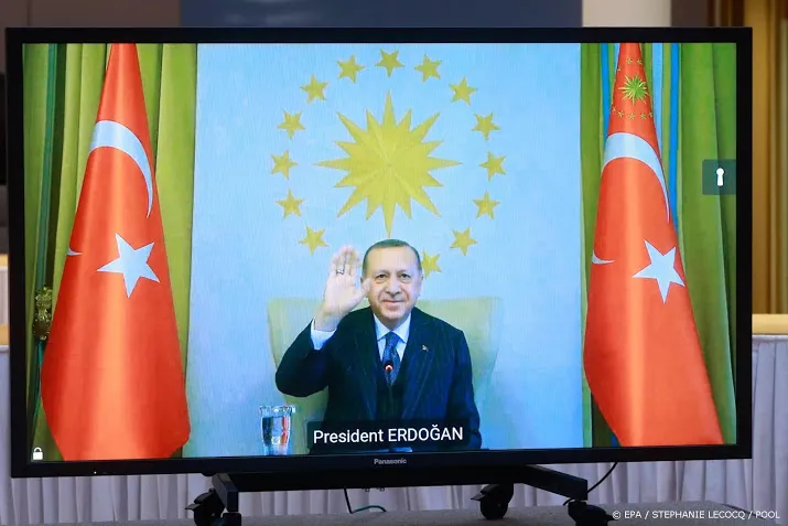 turkse aandelenbeurs hard onderuit na koersval lira