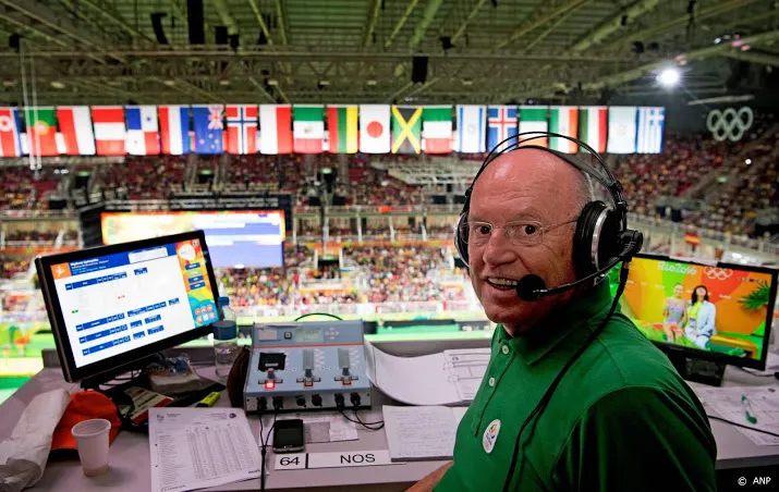turncommentator van zetten biedt excuses aan turnsters aan