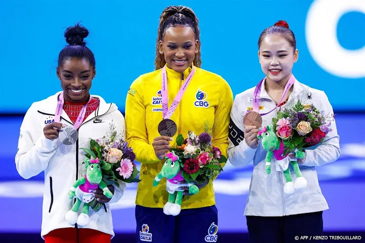 turnster andrade pakt wereldtitel op sprong zilver voor biles