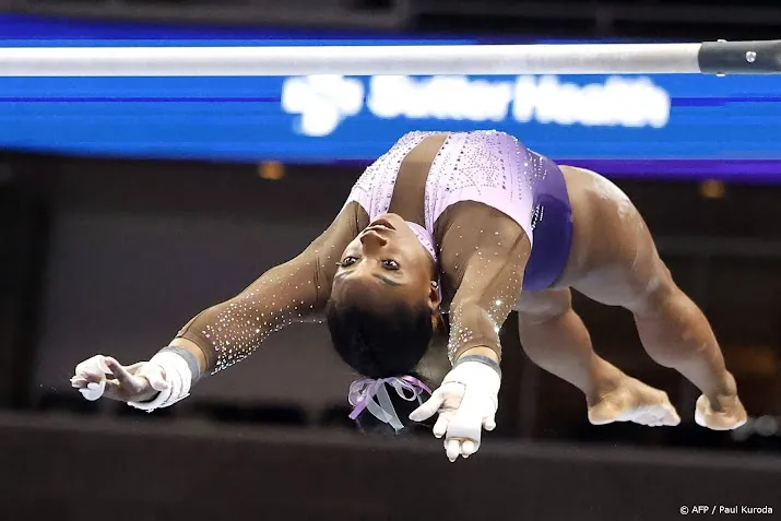 turnster biles op schema voor record bij amerikaanse titelstrijd