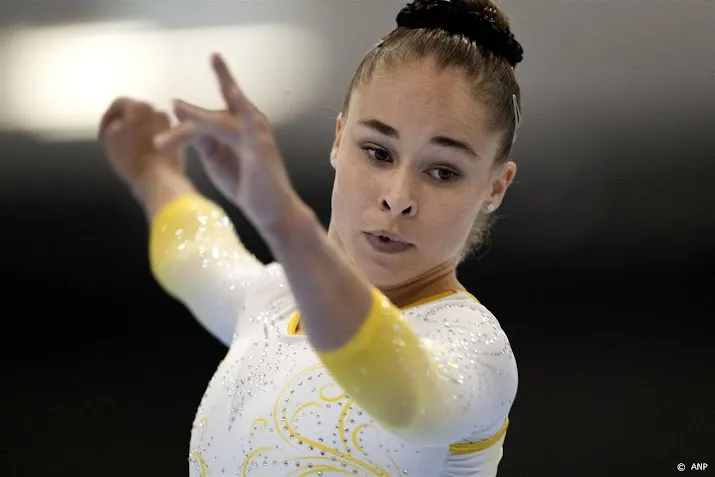 turnster thorsdottir neemt spanning op wk voor lief