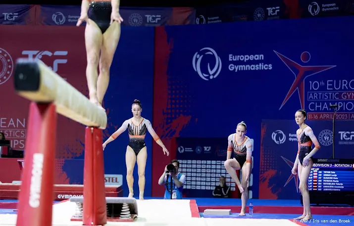 turnsters wevers visser en thorsdottir op finalekoers bij ek