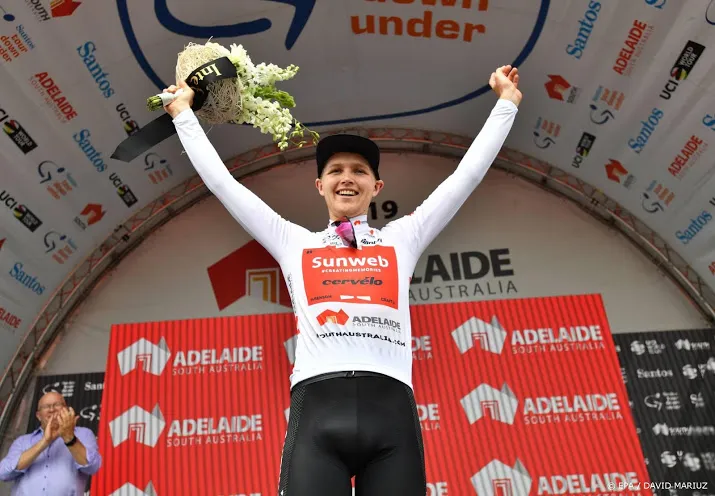 tusveld en storer langer bij sunweb
