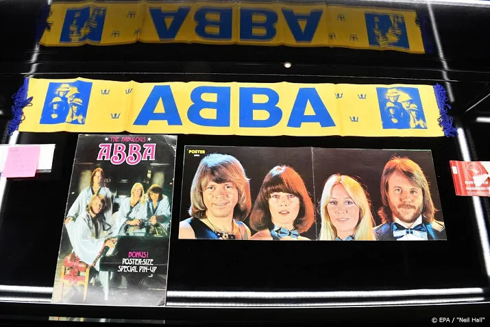 tv avond rond abba op npo 3 scoort goed