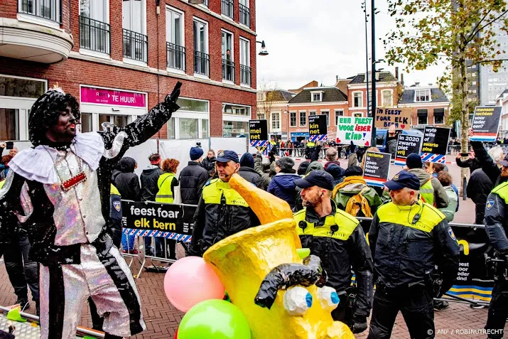 twaalf arrestaties bij landelijke intocht