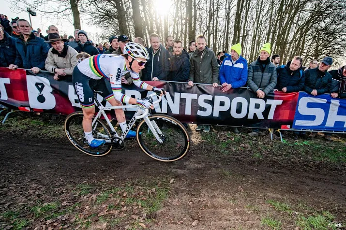 twaalfde belgische titel veldrijden op rij voor cant