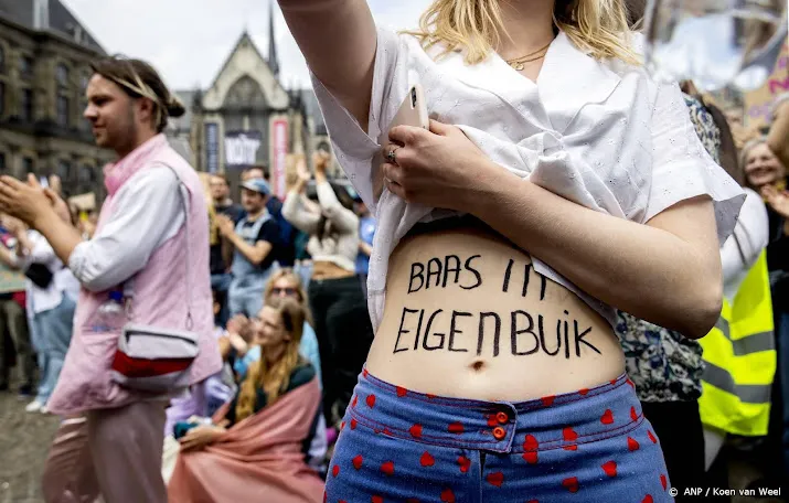 twee aanhoudingen rond protest tegen afschaffen abortuswet vs