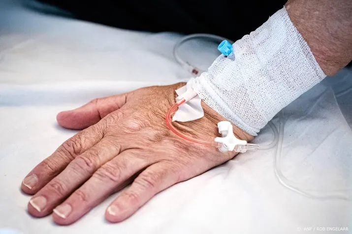 twee derde kankerpatienten gaat coronavaccinatie halen