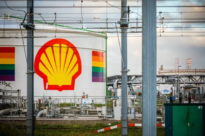 twee gewonden door steekvlam bij shell pernis