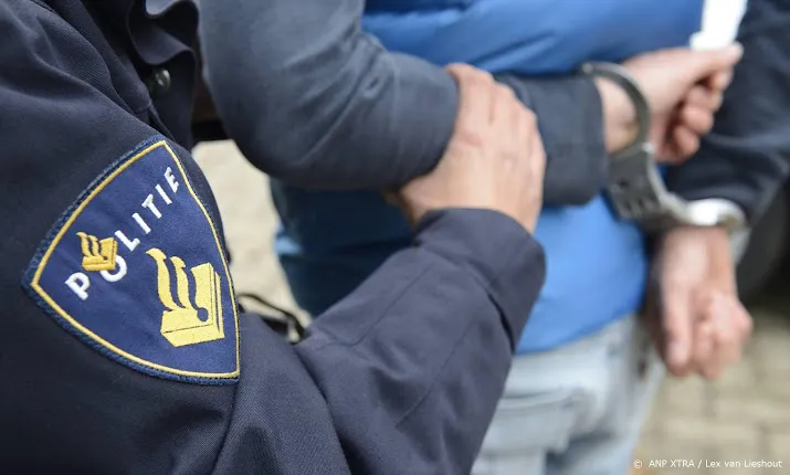 twee mannen aangehouden in delft na achtervolging