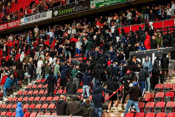 twee minderjarigen bij opgepakte mensen wedstrijd twente hammarby
