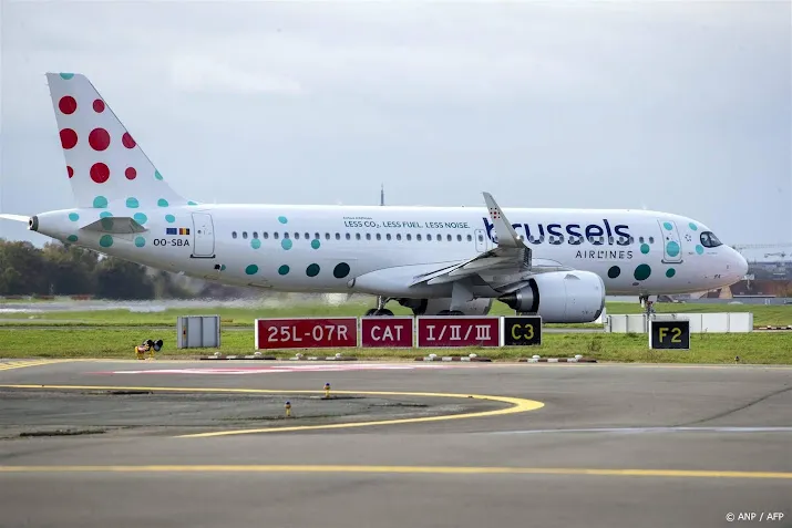 twee op drie vluchten brussels airlines geraakt door staking