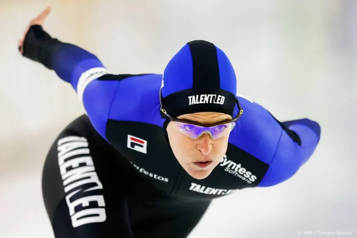 tweede editie ek afstanden in schaatshal thialf van start