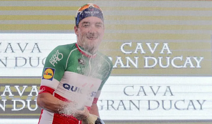 tweede etappezege viviani in vuelta