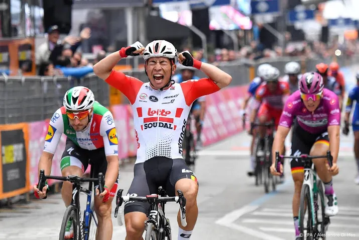 tweede ritzege sprinter ewan in giro