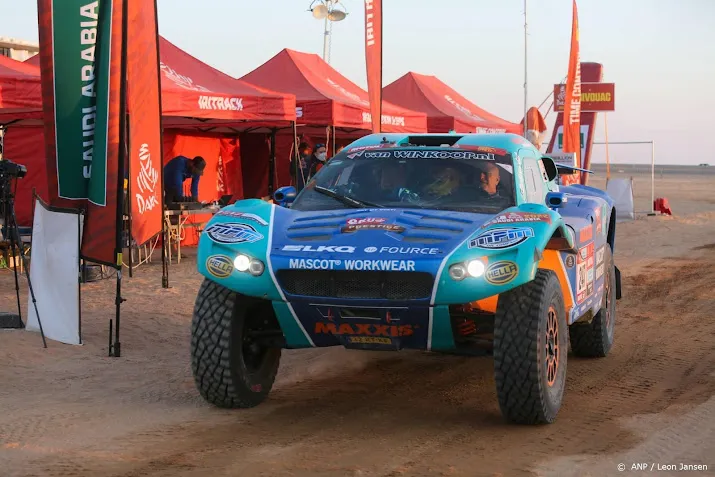 tweelingbroers coronel geven op in dakar rally