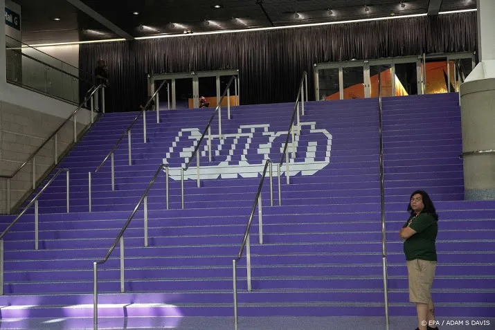 twitch gaat geen sexy vrouwen weren die vanuit bad streamen