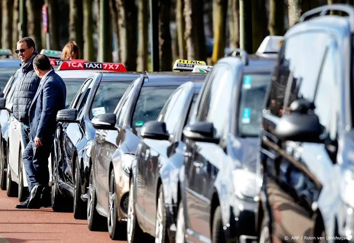 uber rijders staken maandag voor hoofdkantoor