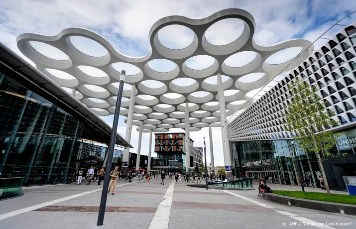 uitbater markthal en hoog catharijne voelt crisis nog niet