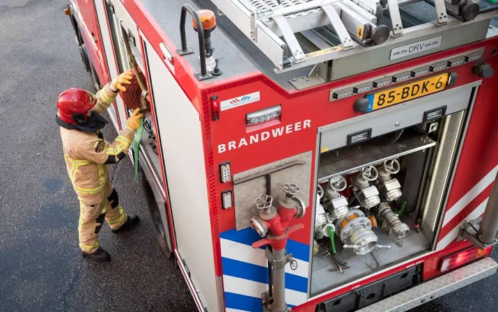 uitslaande brand in winkelpand musselkanaal