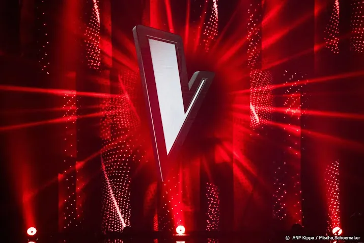 uitzendingen the voice opgeschort wegens mogelijk ongepast gedrag