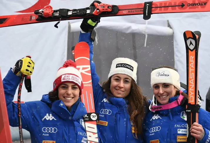 uniek italiaans podium op afdaling
