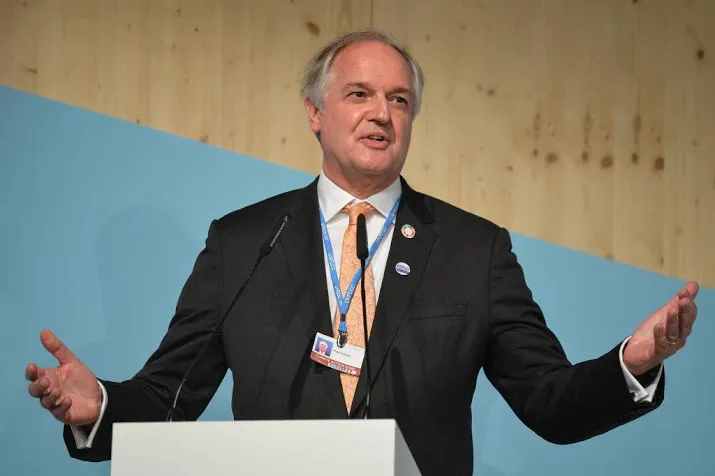 unilever baas krijgt vrede van nijmegen prijs