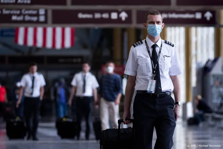 united airlines gaat ruim 16 000 banen schrappen