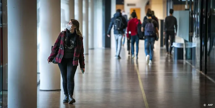 universiteiten openen noodfonds russische en oekraiense studenten