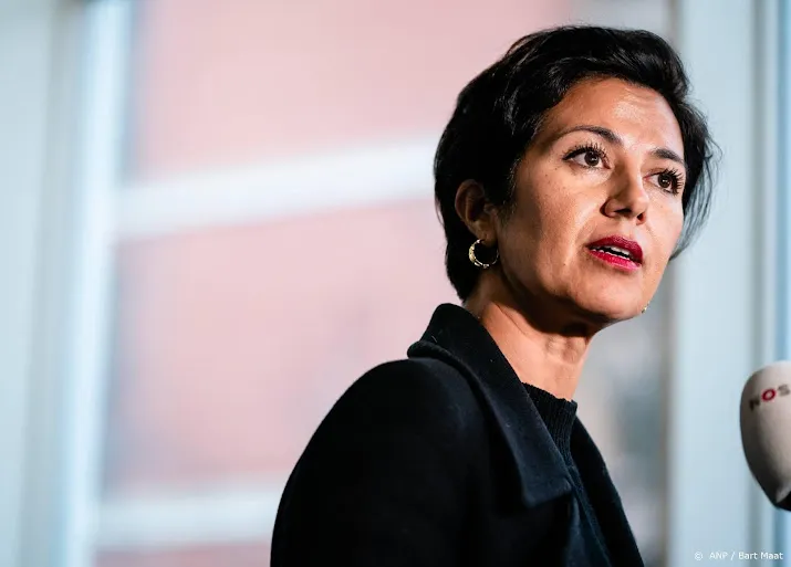 uslu over metoo binnen d66 pijnlijk iedereen schiet in de kramp