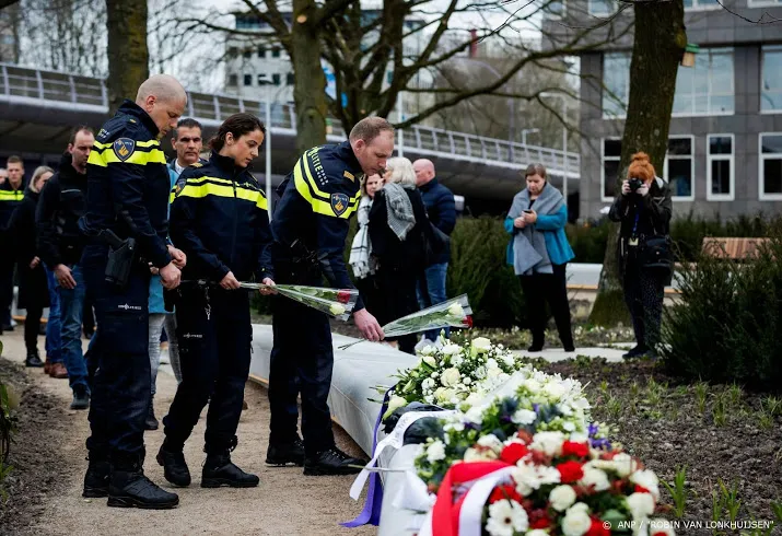 utrecht herdenkt tramaanslag in stilte