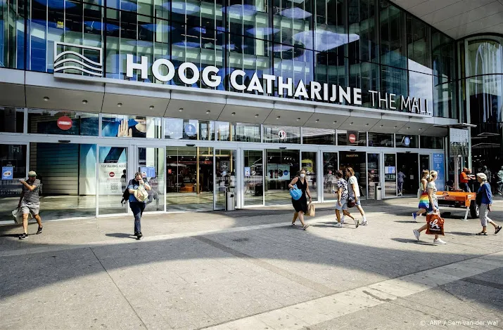 utrechts winkelcentrum hoog catharijne viert jubileumfeest