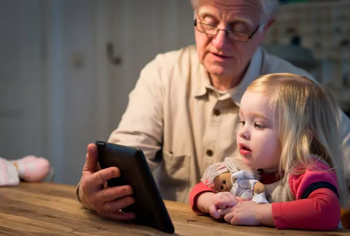 vaak schuldgevoel bij ouders om kind op tablet