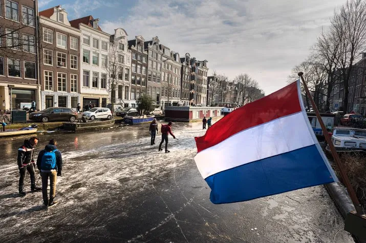 vaarverbod voor ijspret amsterdam ingetrokken