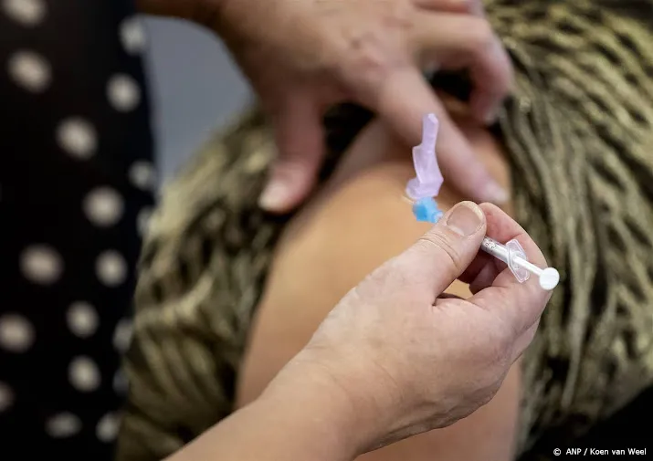 vaccin tegen rs virus goedgekeurd voor 60 plussers