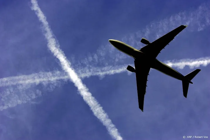 vakantieboekingen stijgen maar minder hard dan normaal