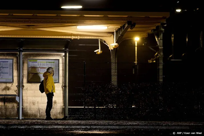vakbond cnv dreigt met vijfdaagse staking in het streekvervoer