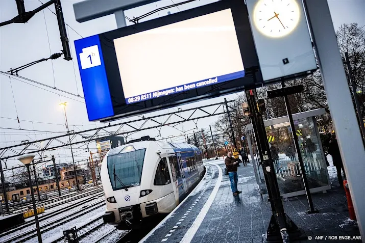 vakbond cnv stelt streekvervoerders ultimatum na ledenraadpleging