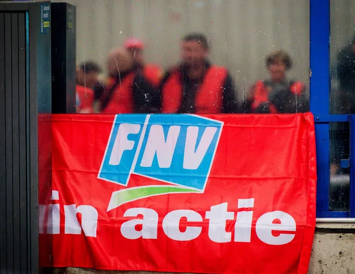 vakbond fnv dreigt met acties in de transportsector