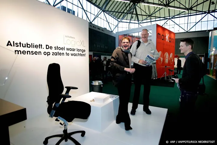 vakbond vcp thuiswerker brengt massaal stoel terug om belasting