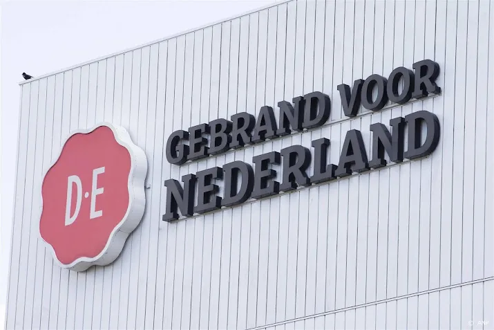 vakbonden gaan staken bij douwe egberts na verlopen ultimatum