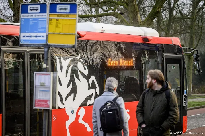 vakbonden laten opnieuw cao bod werkgevers streekvervoer vervallen