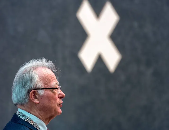 van aartsen zwaait af in amsterdam
